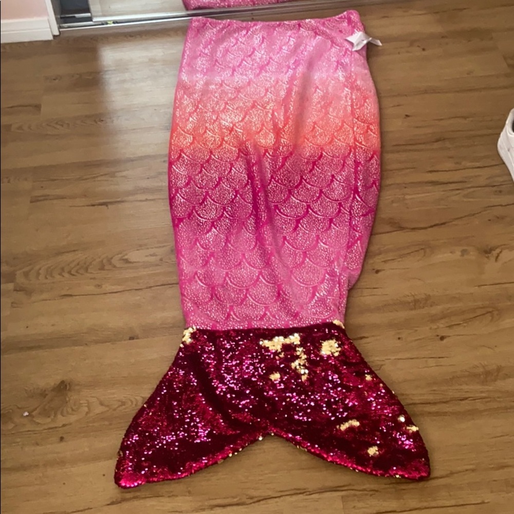 Slip in mermaid blanket